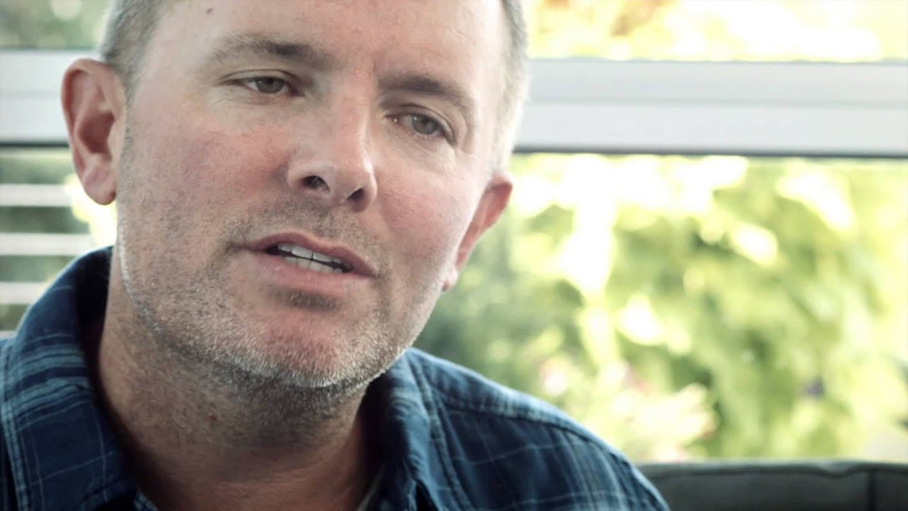 Chris Tomlin – At the Cross (Love Ran Red) Story Behind the Song