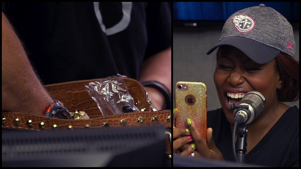 What’s in Mandisa’s Purse?