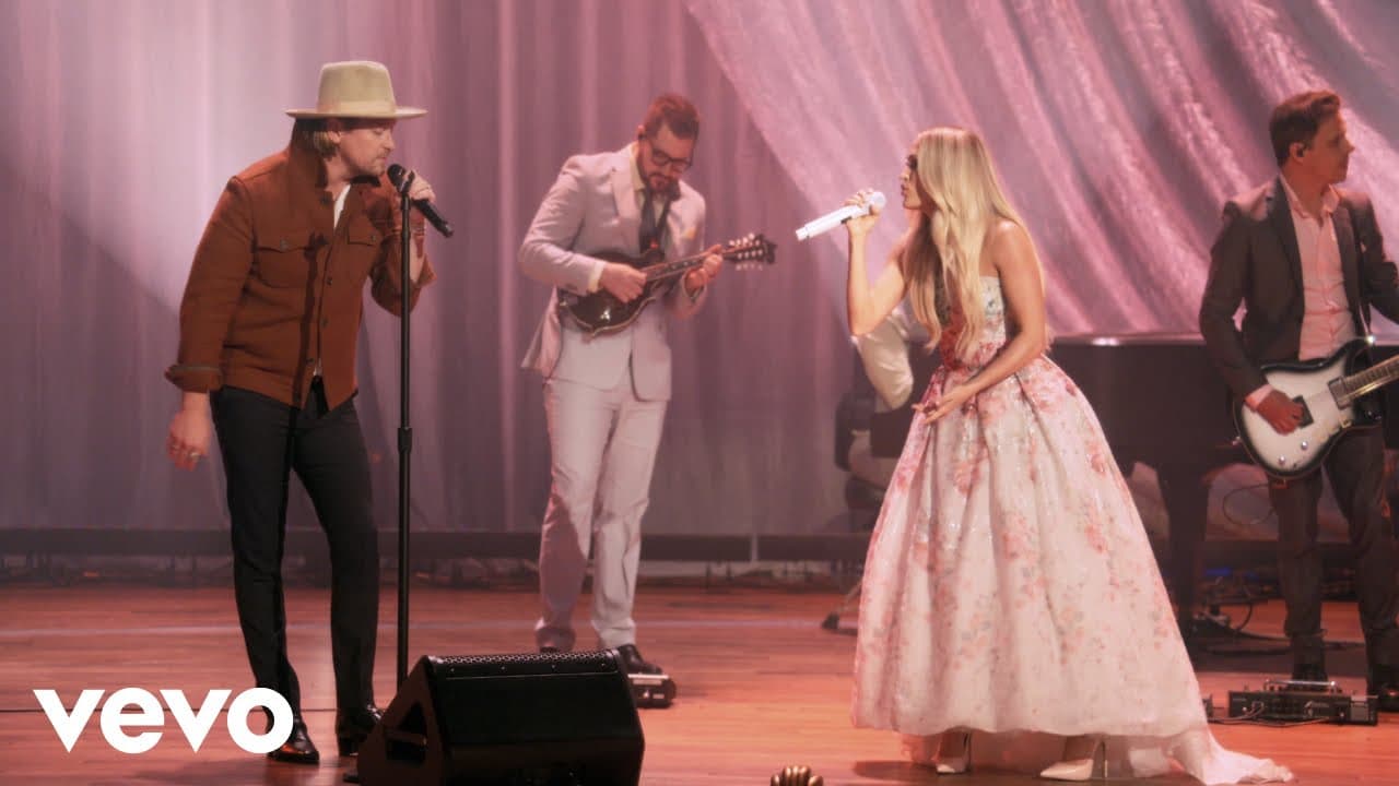 Carrie Underwood Raises over $100k For Charity With Easter Concert at The Ryman