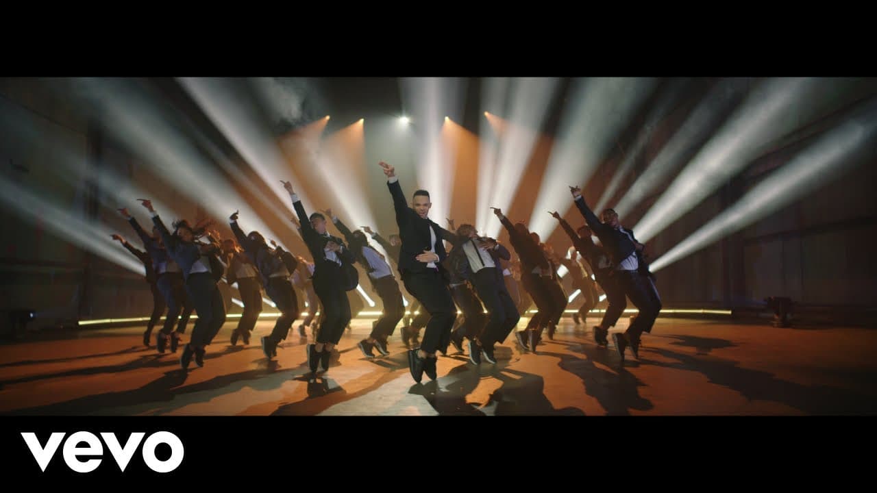 Tauren Wells Dances Like Michael Jackson in “Fake It” Music Video