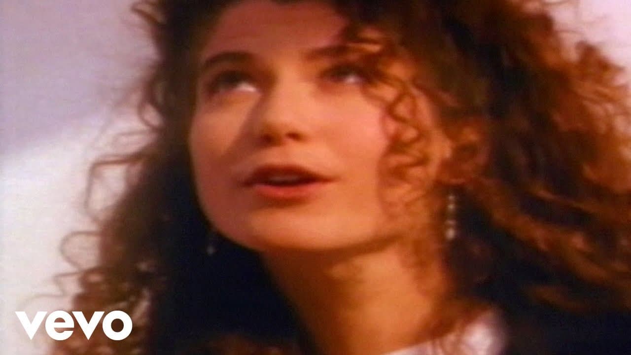 #TBT Amy Grant’s 90’s Outfits Just Might Be Back in Style